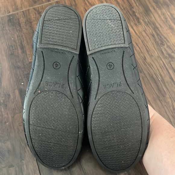 TCP girls black dress shoes size 4 - Picture 4 of 5